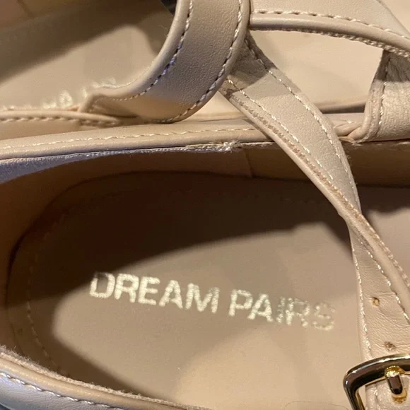 Dream Pairs Tan Platform High Heels - Picture 9 of 9